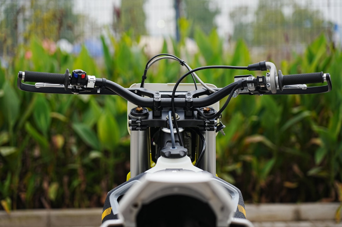 Мотоцикл GURUENDURO AIR PRO HUS