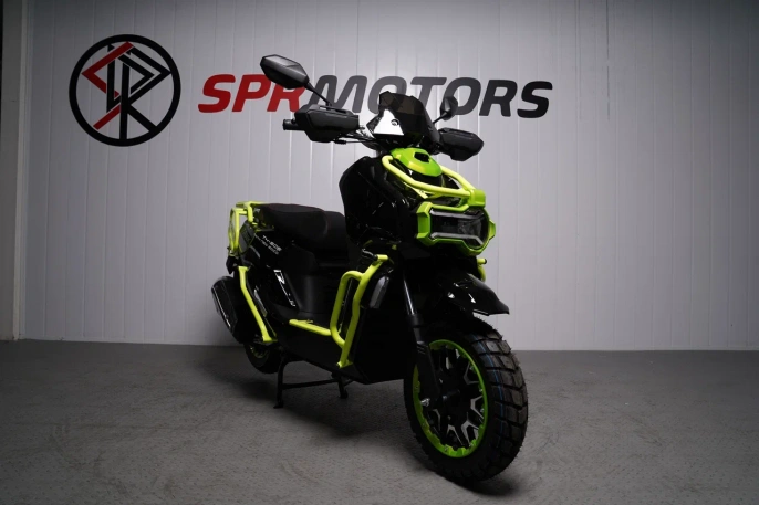 Скутер SPRMOTORS TANK (рестайлинг)