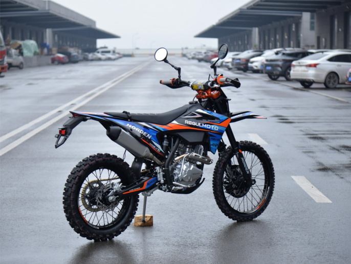 Мотоцикл Regulmoto Norden с ПТС