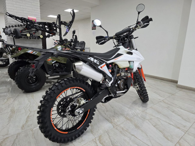 Мотоцикл Regulmoto Crosstrec NB350
