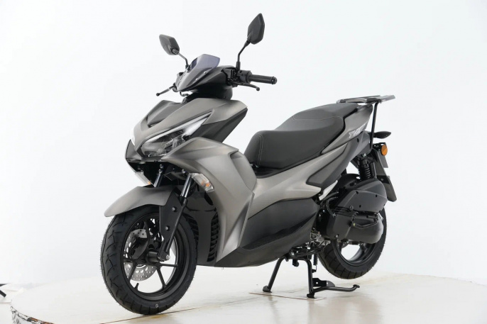 Скутер Gladiator TVX