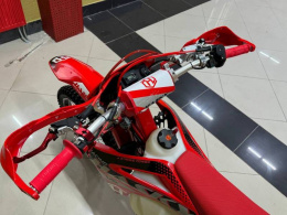 Мотоцикл Hasky V4 Racing (300cc, баланс. вал, 4 клапана) MSD