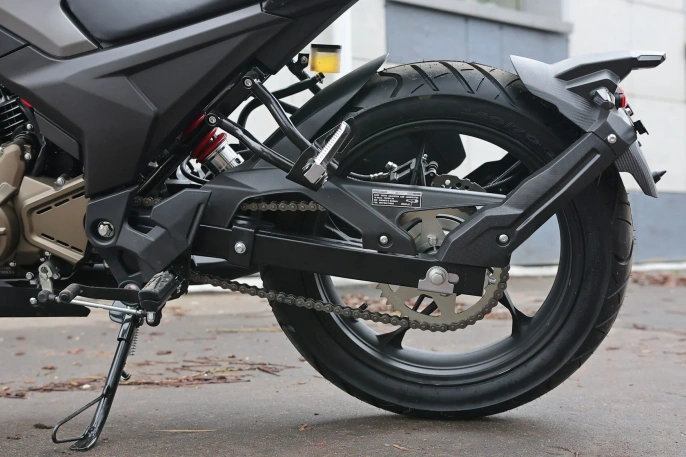 Мотоцикл LONCIN CR4II