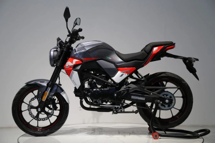 Мотоцикл SPRMOTORS STREET 250 