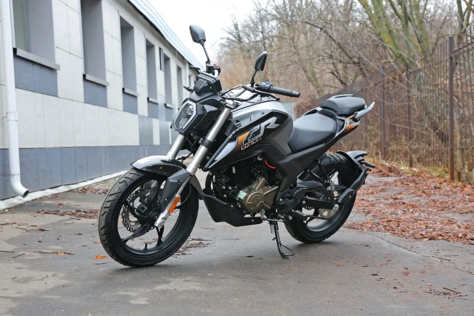 Мотоцикл LONCIN CR4II