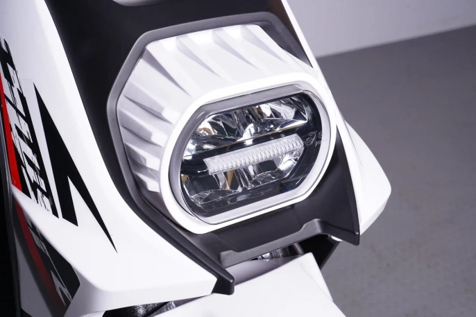 Скутер SPRMOTORS Zoom-10 T8-50G 150cc