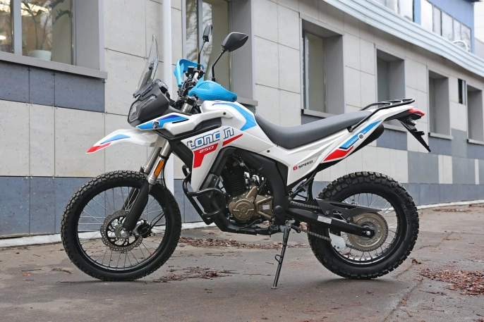 Мотоцикл LONCIN DS250