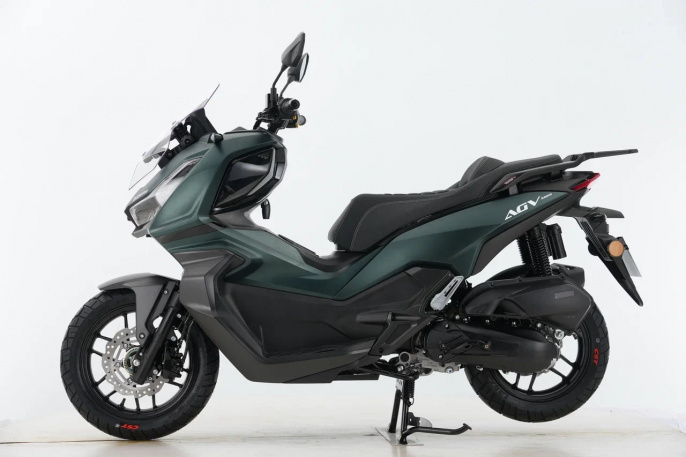 Скутер Gladiator AGV